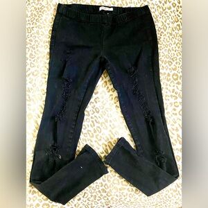 Arden B low rise jeggings distressed with zipper ankles S